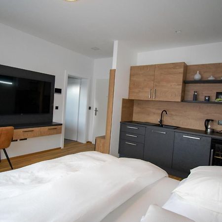 Smart Rooms וולס מראה חיצוני תמונה