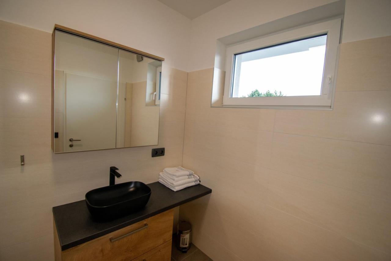 Smart Rooms וולס מראה חיצוני תמונה