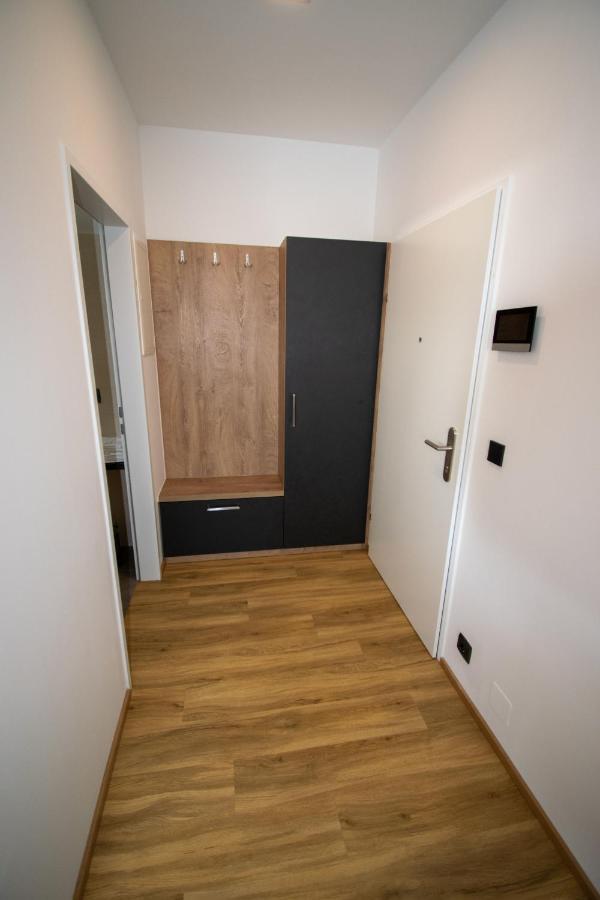 Smart Rooms וולס מראה חיצוני תמונה