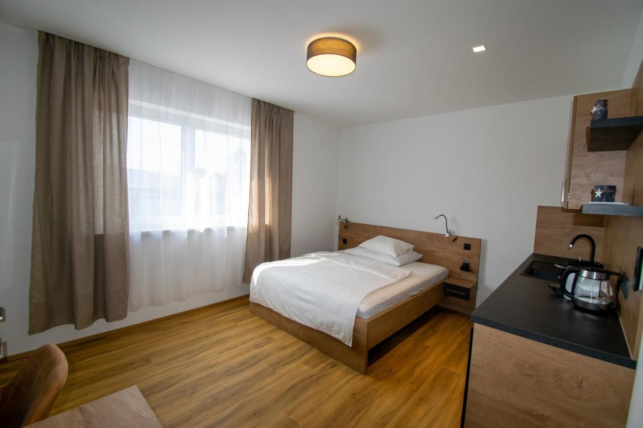 Smart Rooms וולס מראה חיצוני תמונה