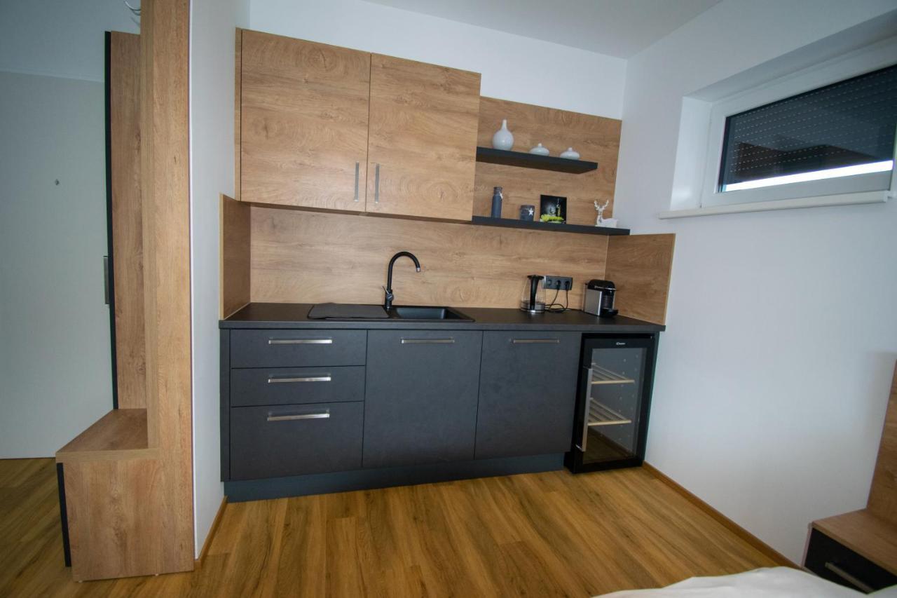 Smart Rooms וולס מראה חיצוני תמונה