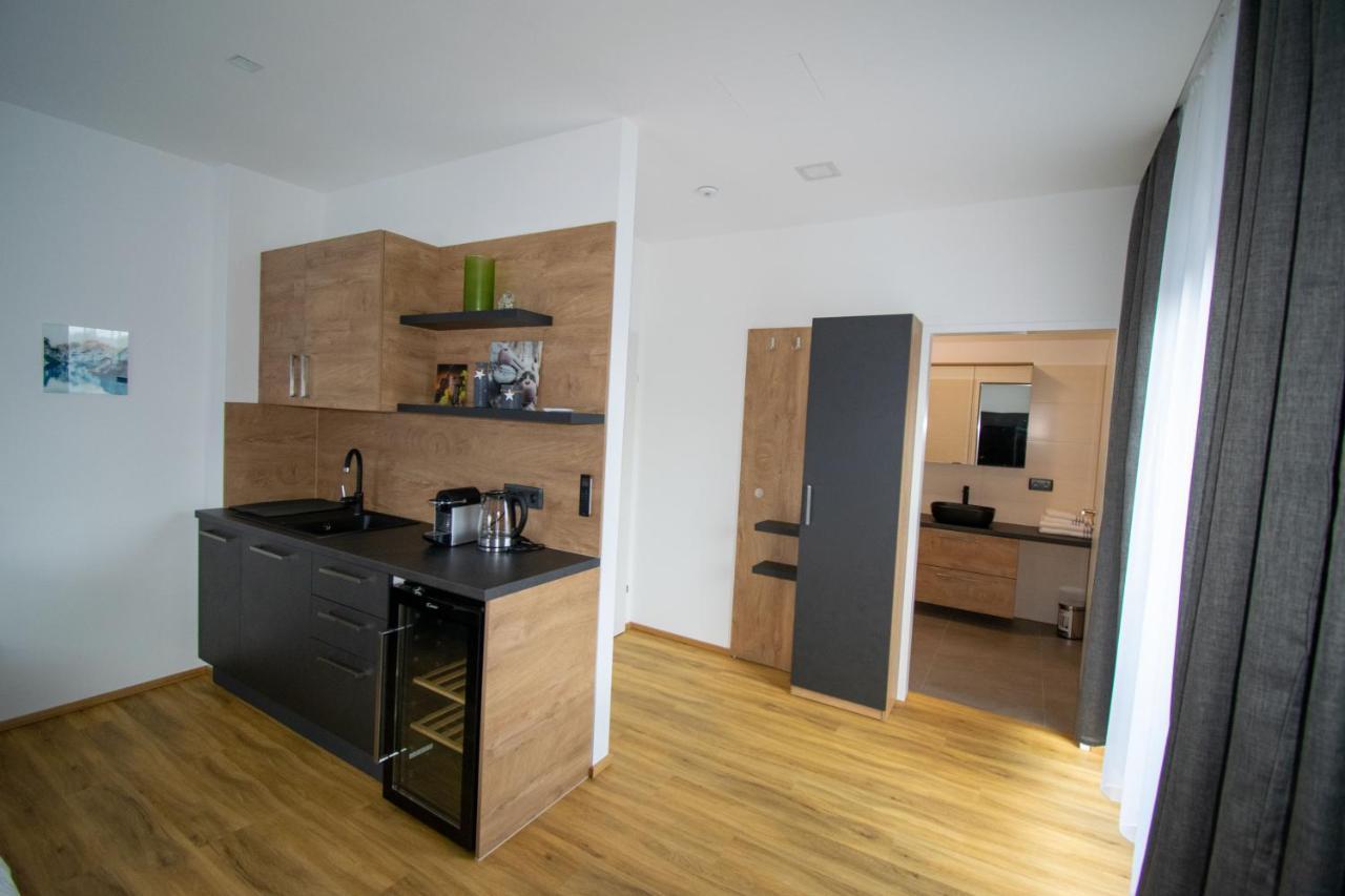 Smart Rooms וולס מראה חיצוני תמונה