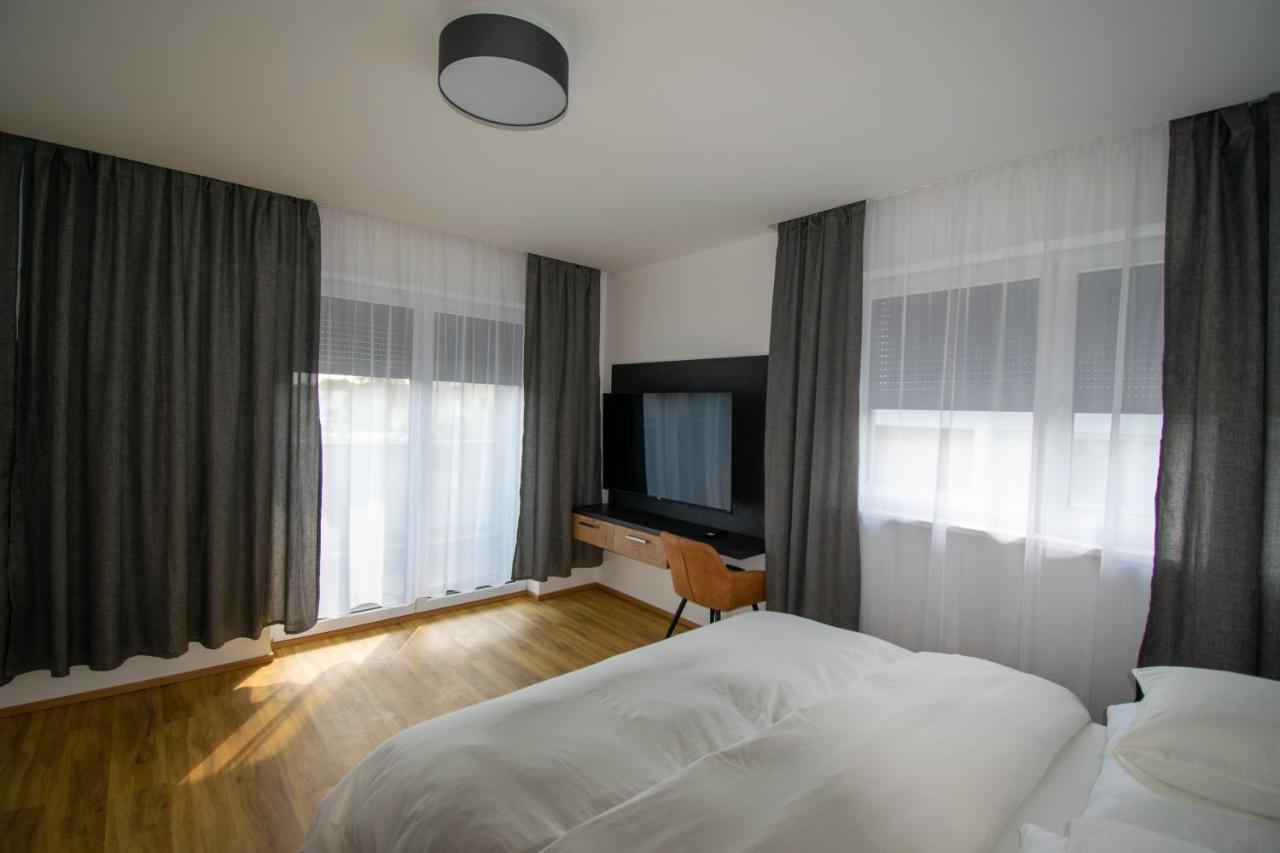 Smart Rooms וולס מראה חיצוני תמונה