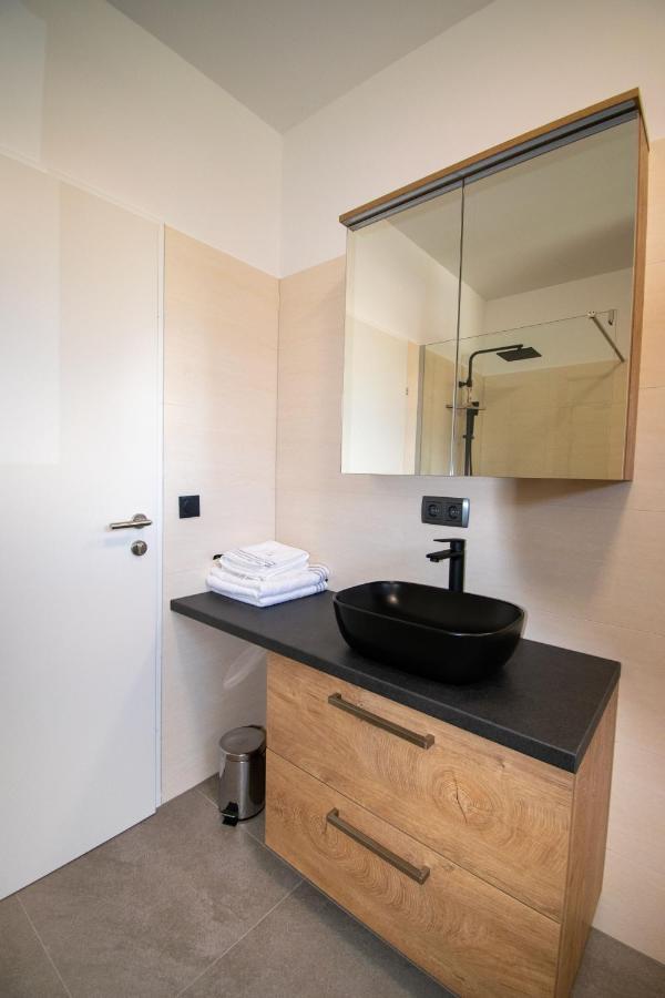 Smart Rooms וולס מראה חיצוני תמונה