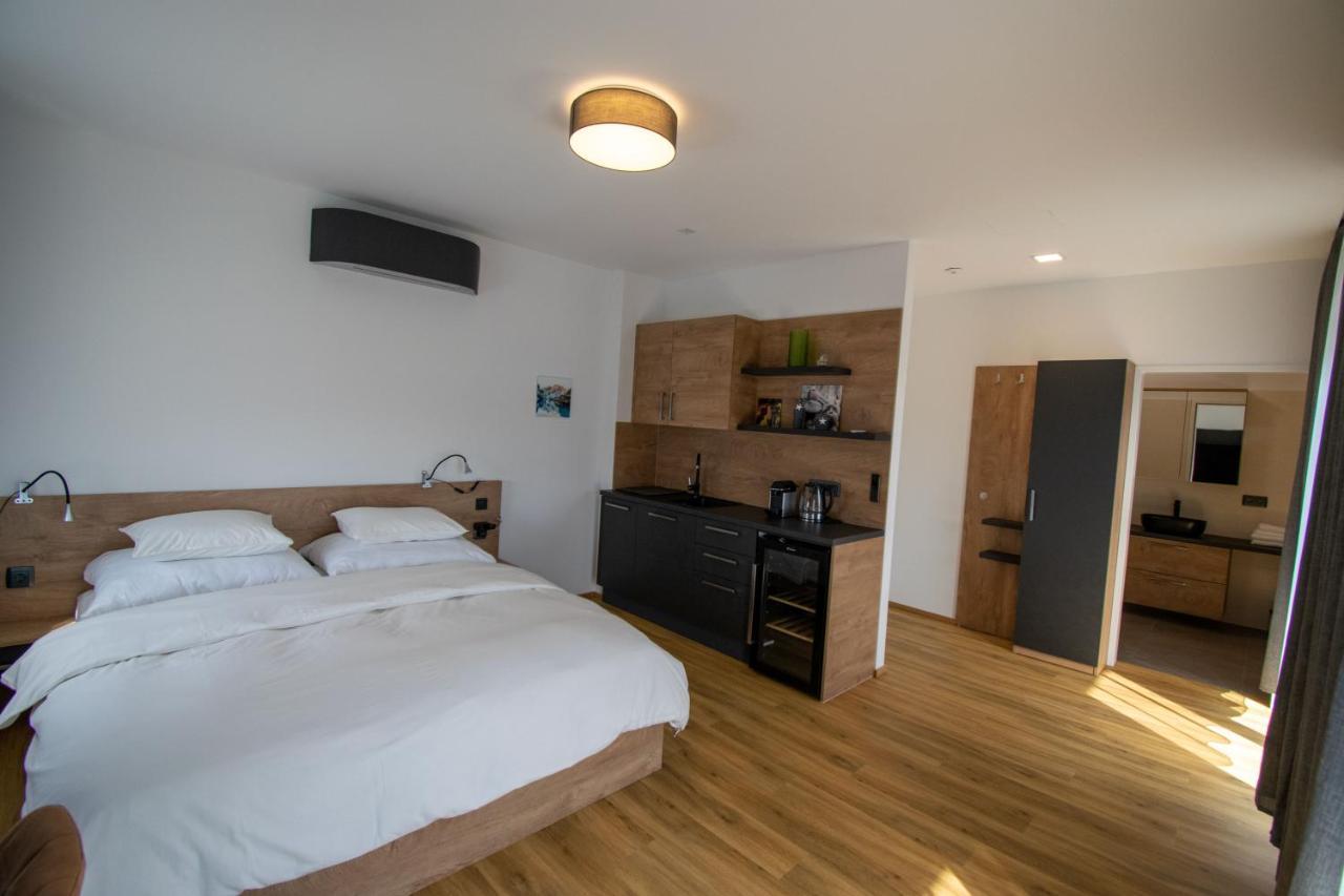Smart Rooms וולס מראה חיצוני תמונה